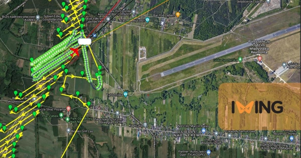 obraz programu komputerowego z zaznaczonymi nalotami dronem w strefie kontrolowanej lotniska